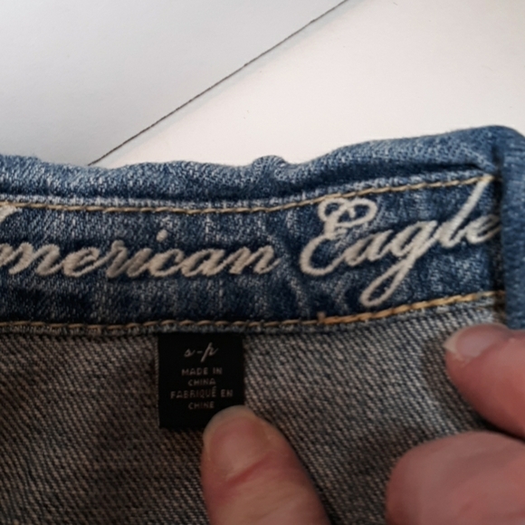 American Eagle destressed small vest - Picture 2 of 2